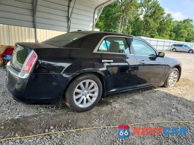 Trzecie zdjęcie samochodu z tyłu: 2013 CHRYSLER 300C VIN:2C3CCAETXDH538000 - miniatura
