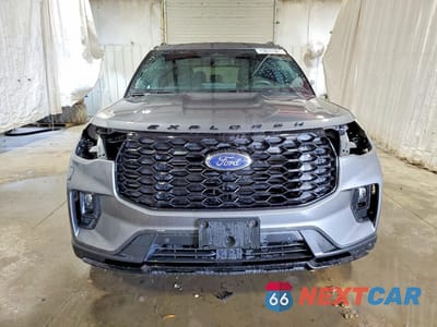 Piąte zdjęcie samochodu w środku: 2025 FORD EXPLORER ST-LINE VIN:1FMUK8KH1SGB61914 - miniatura