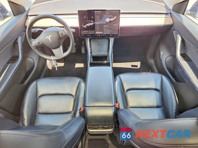 Zdjęcie 8 z 13 samochodu: 2020 TESLA MODEL Y VIN:5YJYGDEEXLF033944 - miniatura