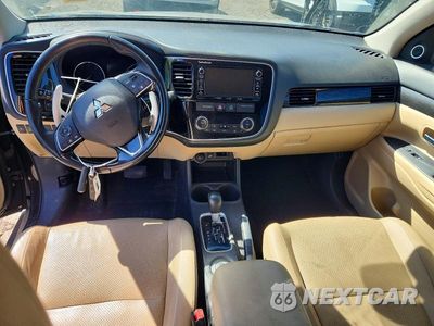 Zdjęcie 8 z 12 samochodu: 2016 MITSUBISHI OUTLANDER GT VIN:JA4JZ4AX4GZ020930 - miniatura
