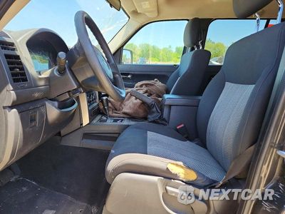 Zdjęcie 7 z 14 samochodu: 2010 JEEP LIBERTY SPORT VIN:1J4PN2GK5AW139553 - miniatura