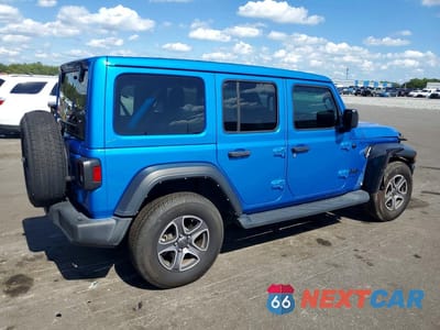 Trzecie zdjęcie samochodu z tyłu: 2022 JEEP WRANGLER UNLIMITED SPORT VIN:1C4HJXDN2NW166765 - miniatura