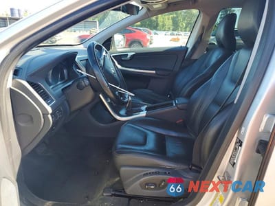 Zdjęcie 7 z 13 samochodu: 2015 VOLVO XC60 T5 PREMIER VIN:YV4612RK8F2680179 - miniatura
