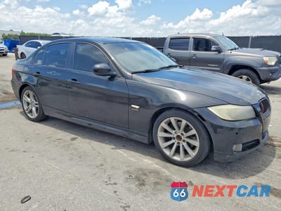 Czwarte zdjęcie samochodu z boku: 2011 BMW 328 XI SULEV VIN:WBAPK5G55BNN31494 - miniatura