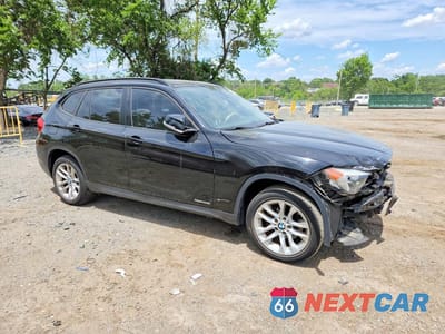 Czwarte zdjęcie samochodu z boku: 2015 BMW X1 XDRIVE28I VIN:WBAVL1C57FVY30168 - miniatura