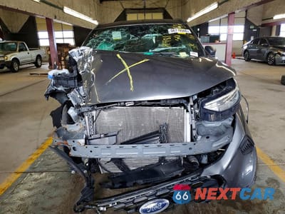Piąte zdjęcie samochodu w środku: 2023 FORD ESCAPE ST LINE VIN:1FMCU0MN7PUA28299 - miniatura