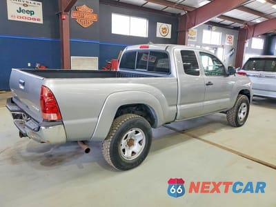 Trzecie zdjęcie samochodu z tyłu: 2014 TOYOTA TACOMA V6 VIN:5TFUU4EN0EX106609 - miniatura