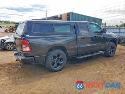 Trzecie zdjęcie samochodu z tyłu: 2019 RAM 1500 BIG HORN VIN:1C6SRFBT7KN784554 - miniatura