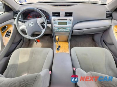 Zdjęcie 8 z 12 samochodu: 2007 TOYOTA CAMRY XLE VIN:JTNBE46K173010132 - miniatura
