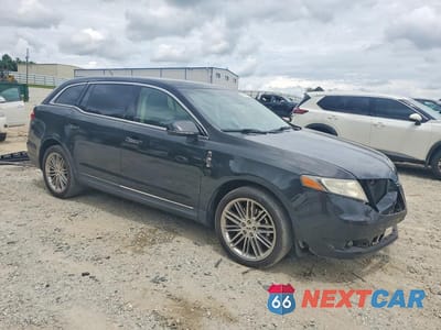 Czwarte zdjęcie samochodu z boku: 2014 LINCOLN MKT VIN:2LMHJ5AT4EBL56768 - miniatura