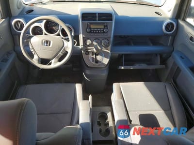 Zdjęcie 8 z 13 samochodu: 2006 HONDA ELEMENT EX VIN:5J6YH28746L011397 - miniatura