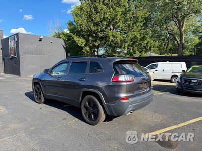 Trzecie zdjęcie samochodu z tyłu: 2019 JEEP CHEROKEE LATITUDE PLUS VIN:1C4PJMLN3KD489614 - miniatura