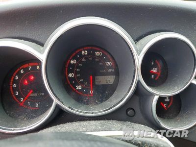 Zdjęcie 9 z 13 samochodu: 2006 TOYOTA COROLLA MATRIX XR VIN:2T1KR32E06C556493 - miniatura