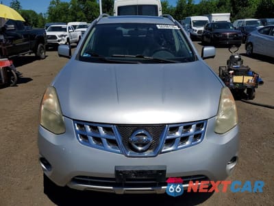 Piąte zdjęcie samochodu w środku: 2013 NISSAN ROGUE S VIN:JN8AS5MV7DW645155 - miniatura