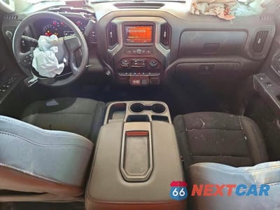 Zdjęcie 8 z 12 samochodu: 2026 CHEVROLET SILVERADO K1500 TRAIL BOSS CUSTOM VIN:3GCPKCEK3TG211231 - miniatura