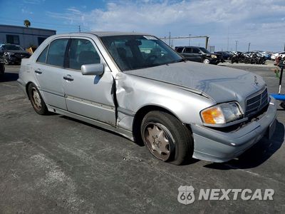 Czwarte zdjęcie samochodu z boku: 1998 MERCEDES-BENZ C 230 VIN:WDBHA23G6WA621894 - miniatura
