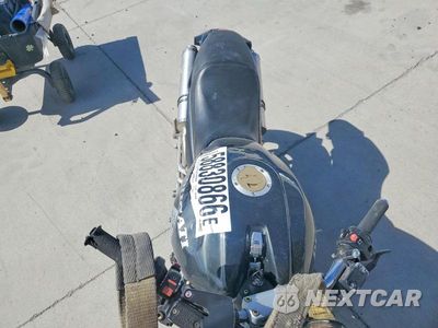 Piąte zdjęcie samochodu w środku: 2001 DUCATI M600 VIN:ZDM1RA2H51B012531 - miniatura