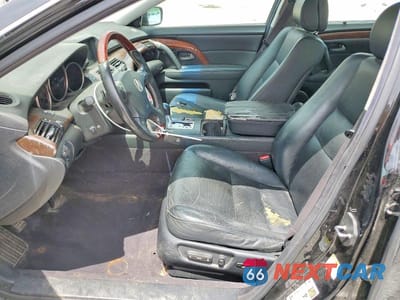 Zdjęcie 7 z 12 samochodu: 2006 ACURA RL VIN:JH4KB16516C004253 - miniatura