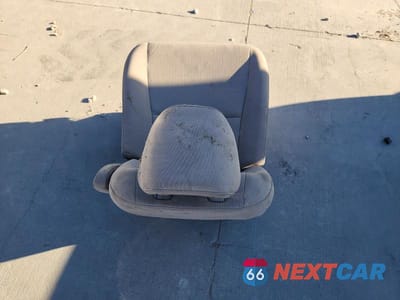 Zdjęcie 13 z 14 samochodu: 2021 KIA SEDONA LX VIN:KNDMB5C18M6673831 - miniatura