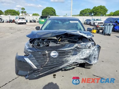 Piąte zdjęcie samochodu w środku: 2025 NISSAN SENTRA S VIN:3N1AB8BV6SY348872 - miniatura