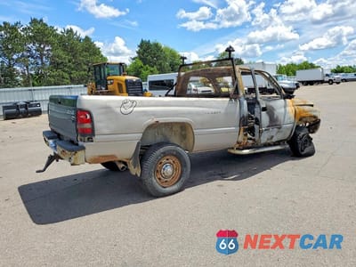 Trzecie zdjęcie samochodu z tyłu: 2001 DODGE RAM 2500 VIN:3B7KF26Z61M269630 - miniatura