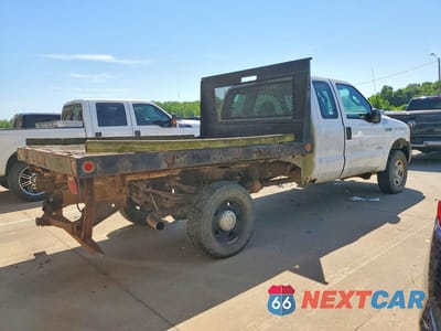 Trzecie zdjęcie samochodu z tyłu: 2007 FORD F350 SRW SUPER DUTY VIN:1FTWX31P77EB43933 - miniatura
