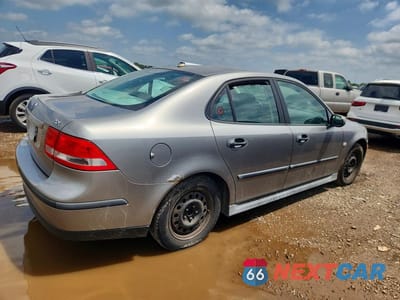 Trzecie zdjęcie samochodu z tyłu: 2004 SAAB 9-3 LINEAR VIN:YS3FB49S241006651 - miniatura