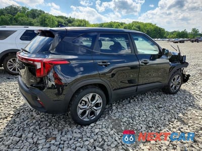 Trzecie zdjęcie samochodu z tyłu: 2026 KIA SELTOS LX VIN:KNDEPCAA5T7850373 - miniatura