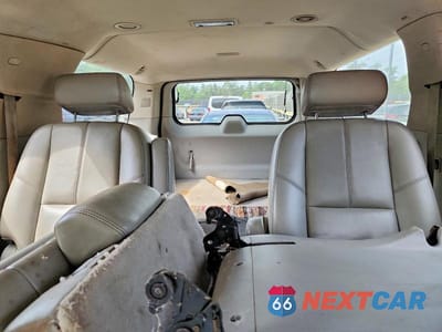Zdjęcie 10 z 13 samochodu: 2007 CHEVROLET SUBURBAN C1500 VIN:1GNFC16017J296480 - miniatura
