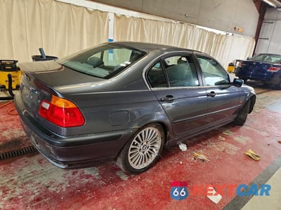 Trzecie zdjęcie samochodu z tyłu: 2001 BMW 330 I VIN:WBAAV53471FJ63290 - miniatura