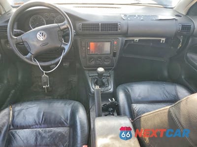 Zdjęcie 8 z 13 samochodu: 2003 VOLKSWAGEN PASSAT GLS VIN:WVWPD63B83P096281 - miniatura