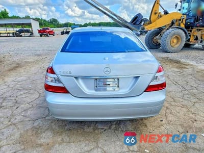 Zdjęcie 6 z 12 samochodu: 2007 MERCEDES-BENZ S 550 VIN:WDDNG71X37A033297 - miniatura