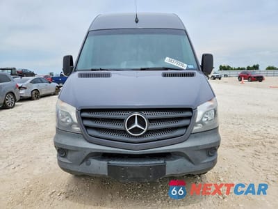 Piąte zdjęcie samochodu w środku: 2017 MERCEDES-BENZ SPRINTER 2500 VIN:WD3PE7CD1HP525735 - miniatura