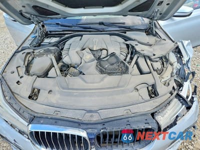 Zdjęcie 11 z 12 samochodu: 2016 BMW 750 XI VIN:WBA7F2C55GG419198 - miniatura