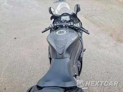 Zdjęcie 6 z 9 samochodu: 2025 KAWASAKI ZX1002 L VIN:JKBZXVL14SA019738 - miniatura