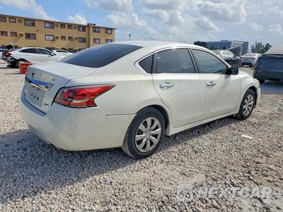 Trzecie zdjęcie samochodu z tyłu: 2014 NISSAN ALTIMA 2.5 S VIN:1N4AL3AP6EC176460 - miniatura