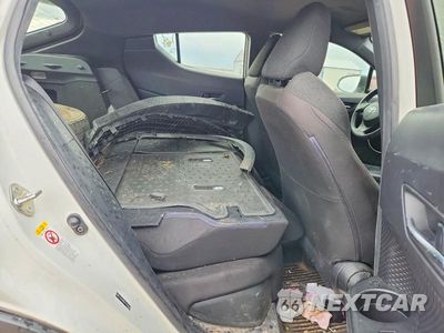 Zdjęcie 11 z 14 samochodu: 2019 TOYOTA C-HR LE VIN:JTNKHMBX9K1026950 - miniatura