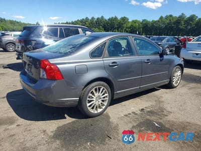 Trzecie zdjęcie samochodu z tyłu: 2010 VOLVO S40 2.4I VIN:YV1390MS9A2495216 - miniatura
