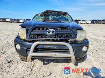 Piąte zdjęcie samochodu w środku: 2011 TOYOTA TACOMA DOUBLE CAB VIN:3TMLU4EN5BM057677 - miniatura