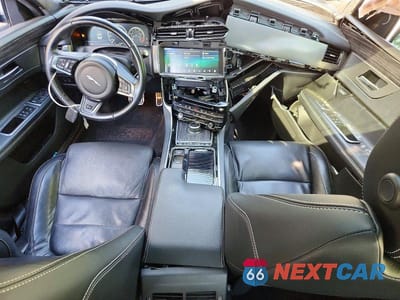 Zdjęcie 8 z 12 samochodu: 2020 JAGUAR XF S VIN:SAJBM4FV9LCY83902 - miniatura