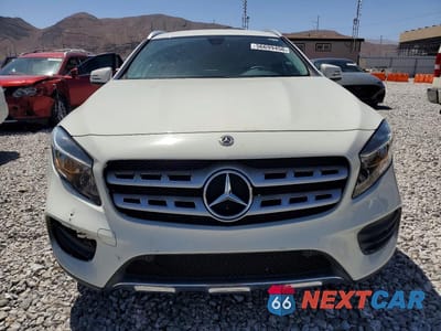 Piąte zdjęcie samochodu w środku: 2018 MERCEDES-BENZ GLA 250 VIN:WDCTG4EB2JJ433819 - miniatura