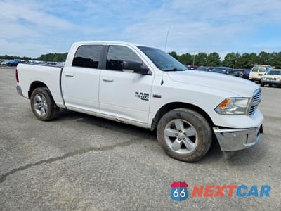 Czwarte zdjęcie samochodu z boku: 2019 RAM 1500 CLASSIC SLT VIN:1C6RR6LT2KS627058 - miniatura