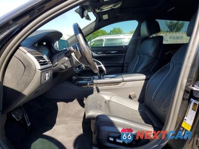 Zdjęcie 7 z 12 samochodu: 2021 BMW 750 XI VIN:WBA7U2C04MCE60972 - miniatura