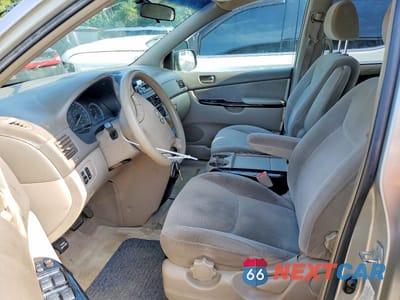 Zdjęcie 7 z 13 samochodu: 2004 TOYOTA SIENNA LE 7 PASSENGER VIN:5TDZA23CX4S018210 - miniatura