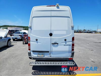 Zdjęcie 10 z 13 samochodu: 2015 MERCEDES-BENZ SPRINTER 2500 VIN:WD3PE8DBXFP133921 - miniatura