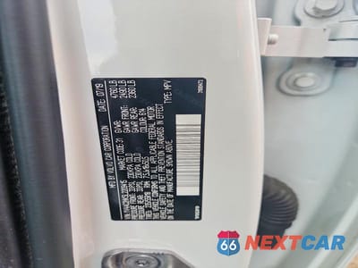 Zdjęcie 12 z 12 samochodu: 2020 VOLVO XC40 T4 MOMENTUM VIN:YV4AC2HK5L2209415 - miniatura