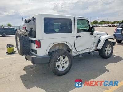 Trzecie zdjęcie samochodu z tyłu: 2016 JEEP WRANGLER SAHARA VIN:1C4AJWBG2GL143121 - miniatura