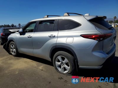 Drugie zdjęcie samochodu z przodu: 2021 TOYOTA HIGHLANDER LE VIN:5TDZZRAH6MS056291 - miniatura