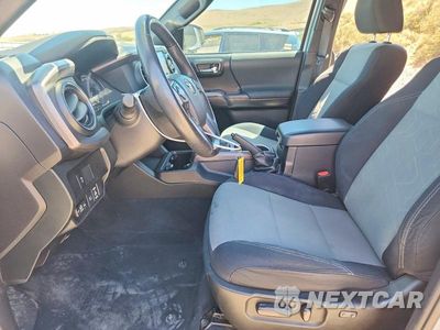 Zdjęcie 7 z 12 samochodu: 2021 TOYOTA TACOMA TRD OFF-ROAD VIN:3TMCZ5AN7MM441184 - miniatura
