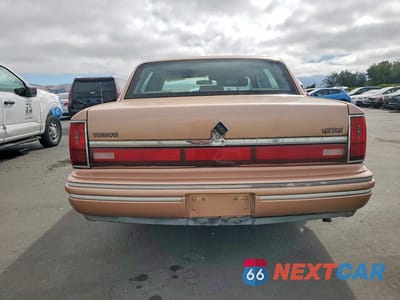 Zdjęcie 6 z 12 samochodu: 1994 LINCOLN TOWN CAR EXECUTIVE VIN:1LNLM81W5RY693239 - miniatura